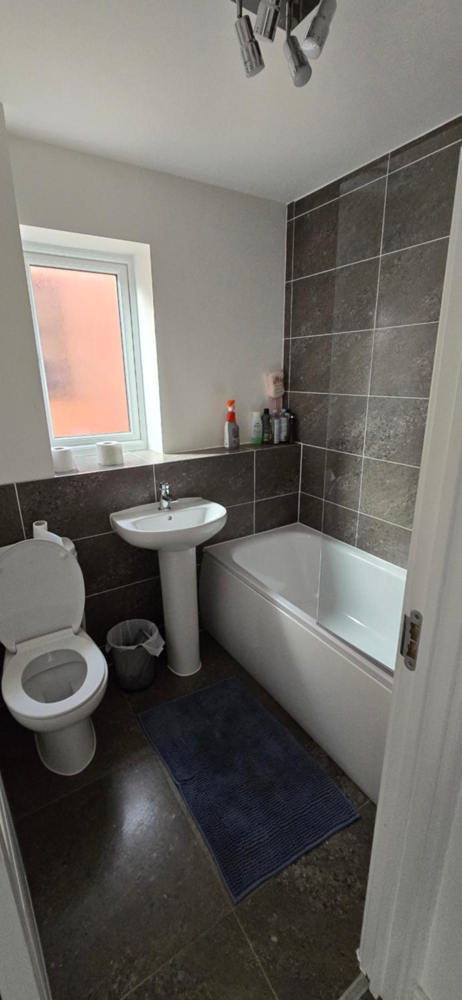 En-Suite House, Minimum 3 Nights Bookings Stockport Exterior photo